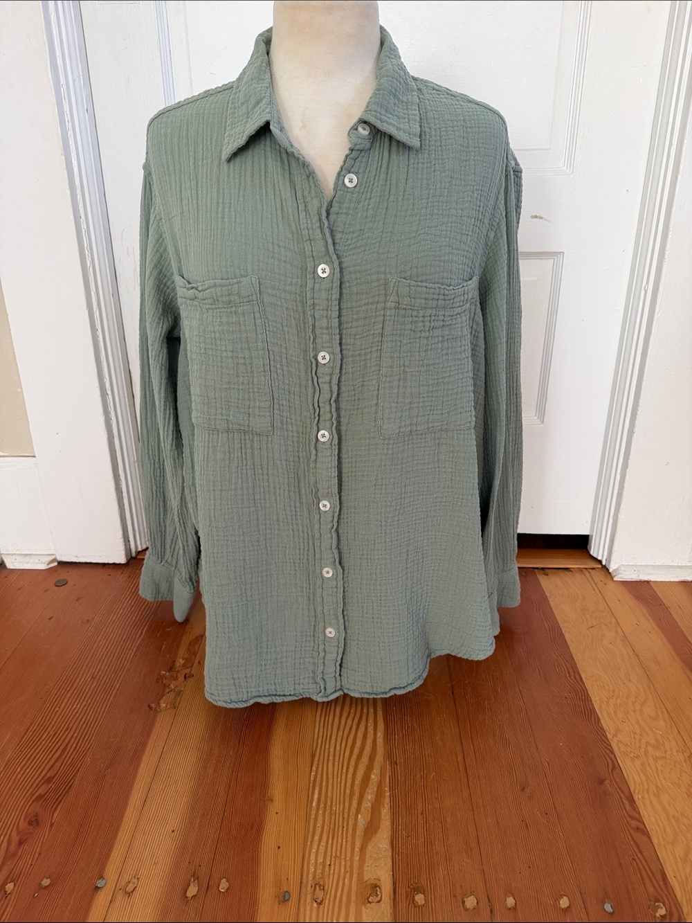 Gap Long Sleeve Button Down Green Muslin Cotton Shirt Large